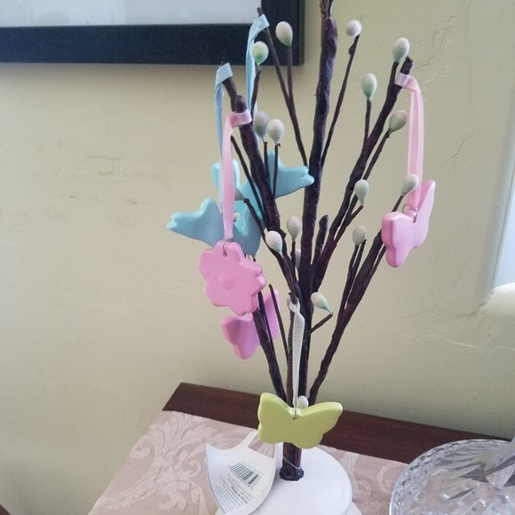 Easter Tree 16.5" Tall New! - Picture 3 of 4